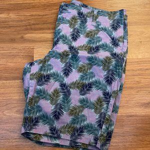 Lee Mid Rise Leaf Design Shorts